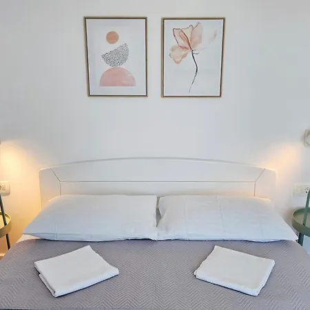 Apartment Zore *