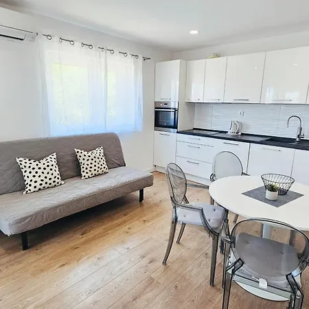 Zore بروماجنا